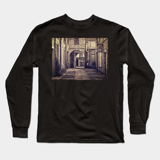 Ye Olde Worlde Books Long Sleeve T-Shirt by zglenallen